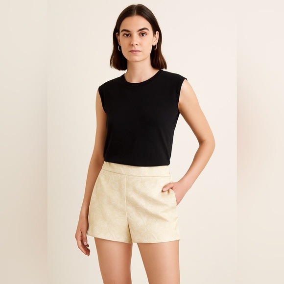 J. Crew Cream Gold Metallic Floral Jacquard Flat Front Dress Shorts sz 4 - Picture 1 of 6